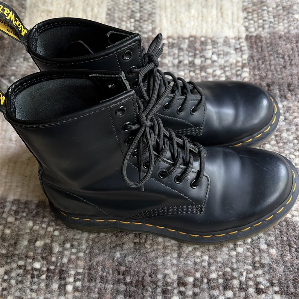 Dr. Martens Docs Doc Martens 1460W Black boots size 39 EU 8US worn once!
